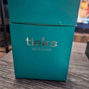 Matte Black leather Tieks women’s size 6.  Fit like a 6.5.